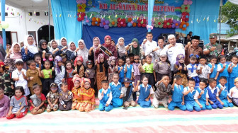 Pelepasan Peserta Pendidikan Anak Kelompok Bermain KB dihadiri Bunda PAUD Muaro Jambi